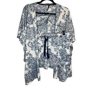 Jaclyn Intimates Blue and White Paisley Floral Kimono and Shorts Pajama Set